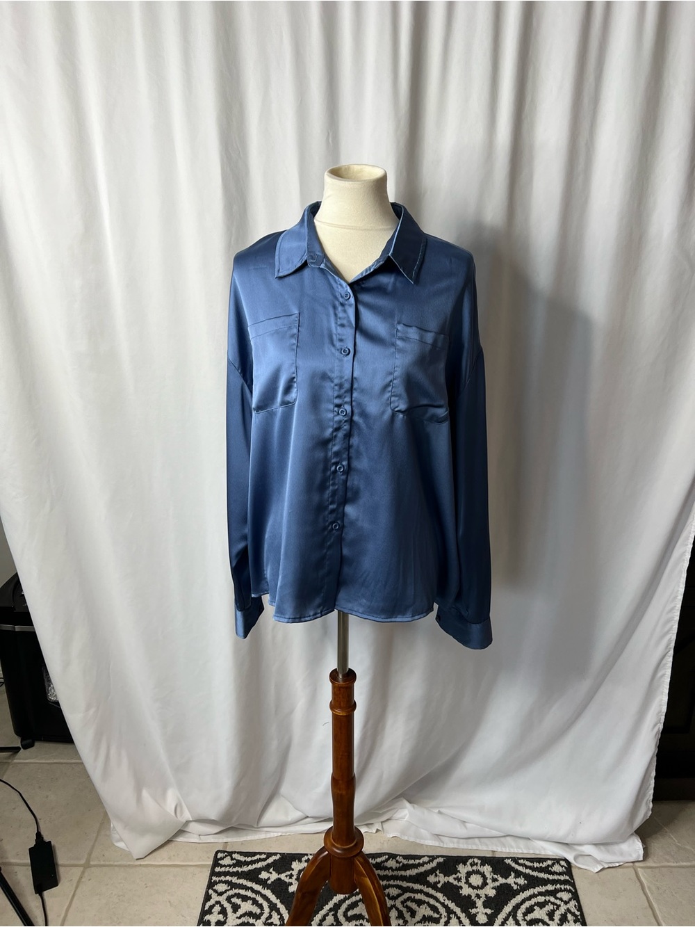 VICI Satin Blue Button Down Blouse – XL